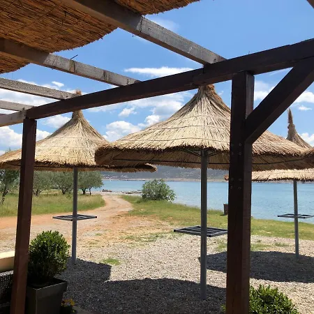 Apartamani Katarina Vl.ilija Jusup Apartment Starigrad Paklenica
