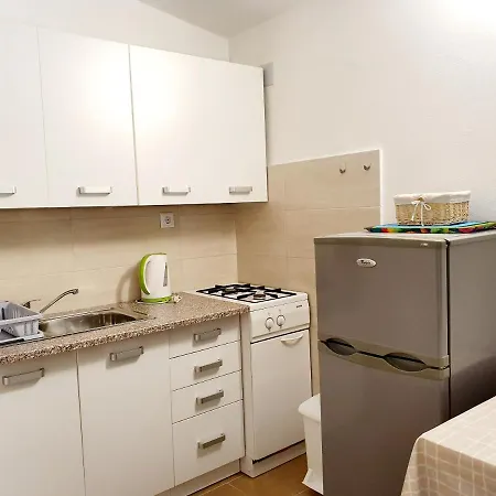 Apartamani Katarina Vl.ilija Jusup Daire Starigrad Paklenica