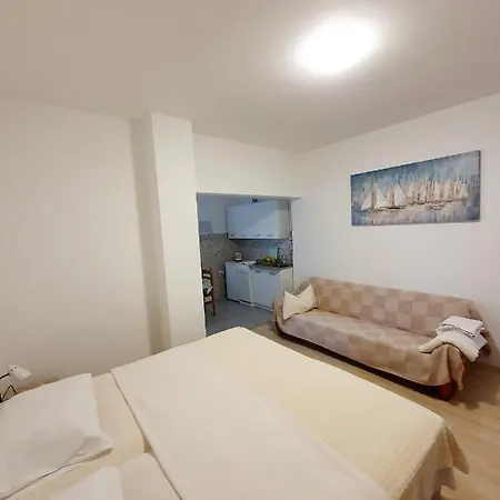 Apartamani Katarina Vl.ilija Jusup Starigrad Paklenica
